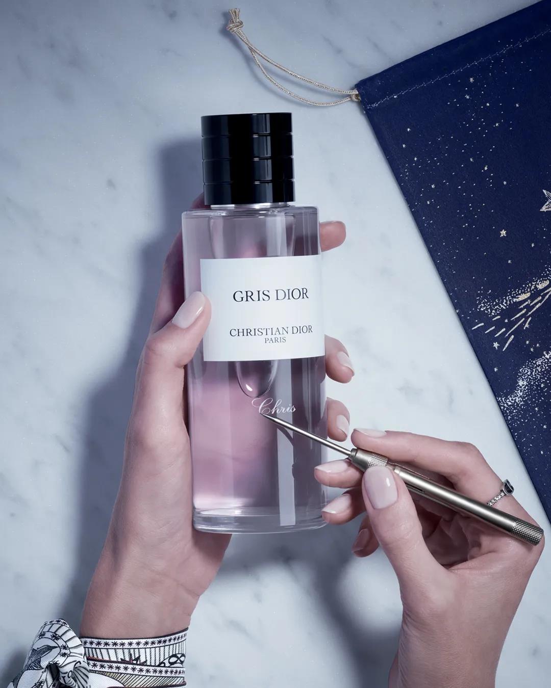 迪奧香水包裝設(shè)計(jì)，尊享藝術(shù)，完美呈現(xiàn)